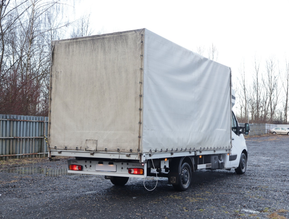 Opel Movano