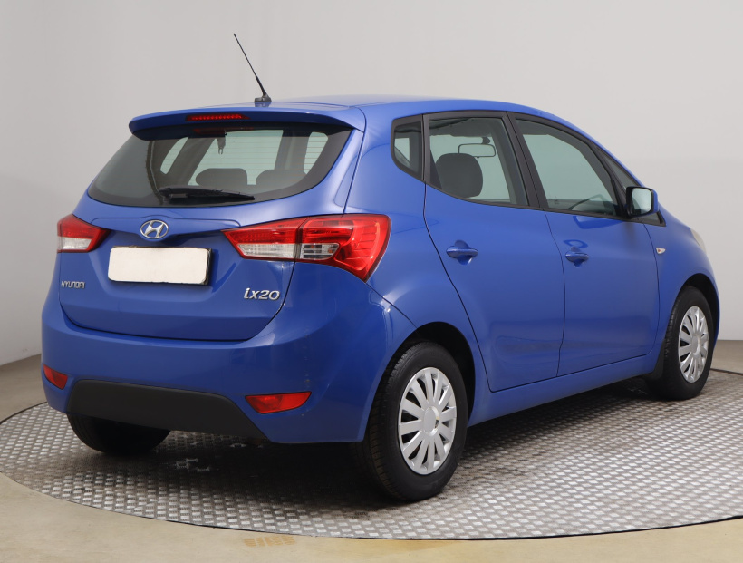 Hyundai ix20, 2013