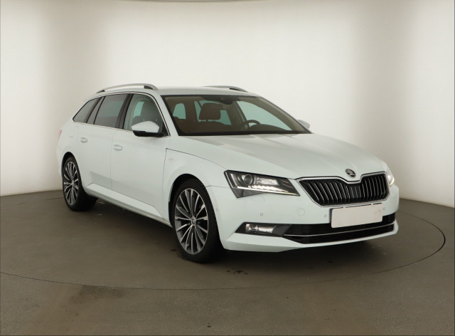 Škoda Superb 2015