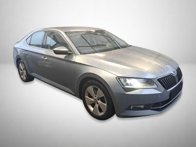 Škoda Superb 2016