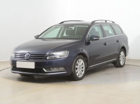 Volkswagen Passat - 2011