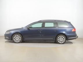 Volkswagen Passat - 2011
