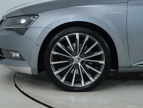 Škoda Superb - 2015