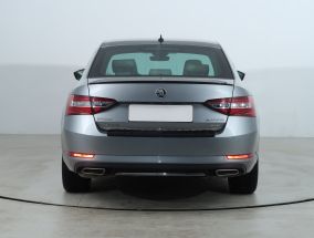 Škoda Superb - 2015