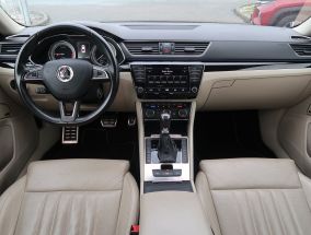 Škoda Superb - 2015