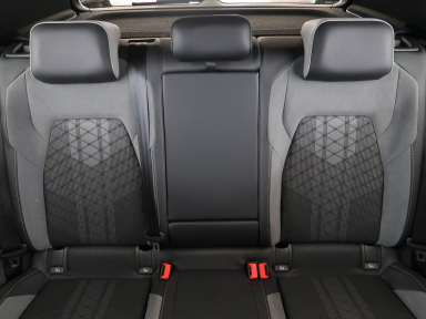 Volkswagen Golf - 2022