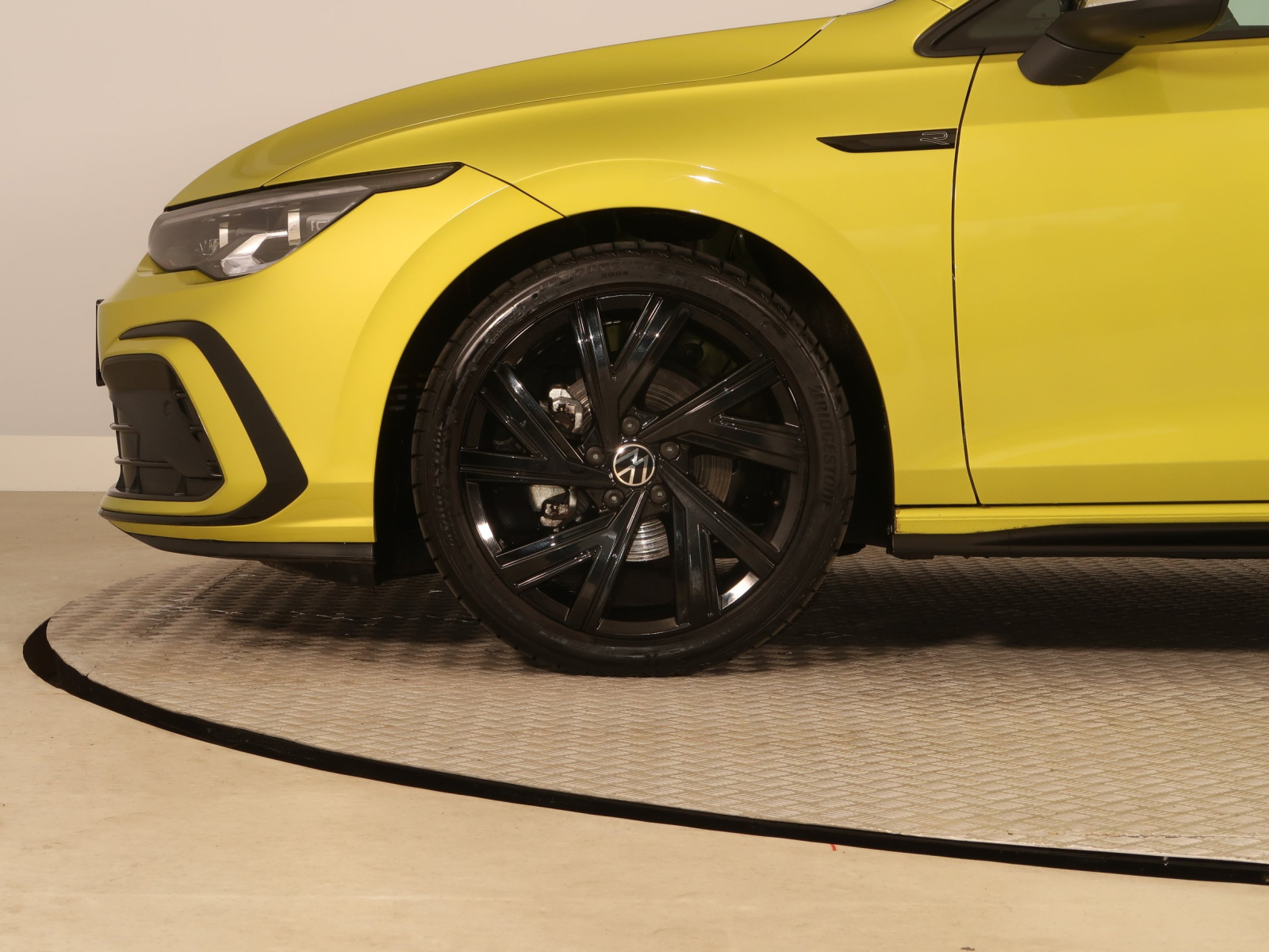 Volkswagen Golf - 2022