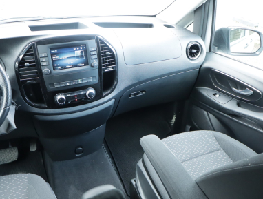 Mercedes-Benz Vito - 2023
