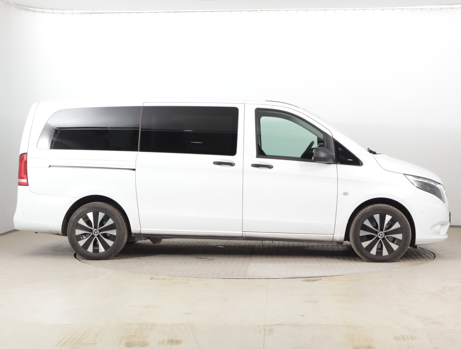 Mercedes-Benz Vito - 2023
