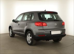 Volkswagen Tiguan - 2012