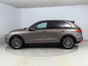 Porsche Cayenne - 2012