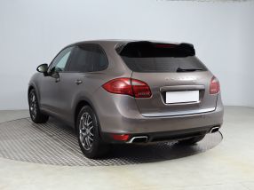 Porsche Cayenne - 2012