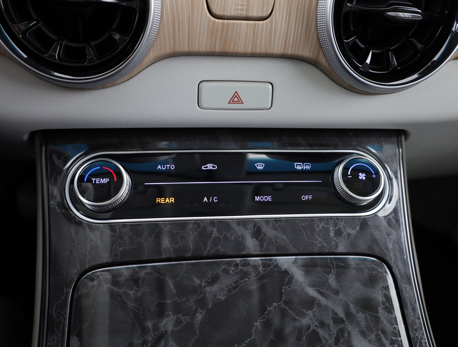 Dongfeng U-Tour - 2024