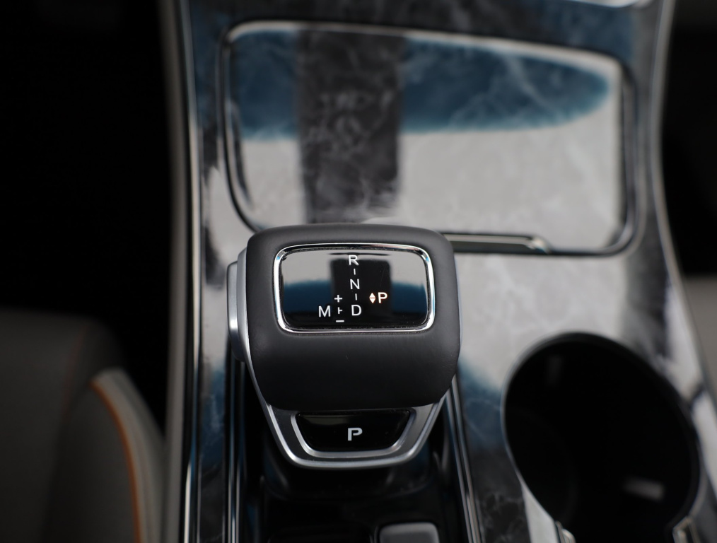 Dongfeng U-Tour