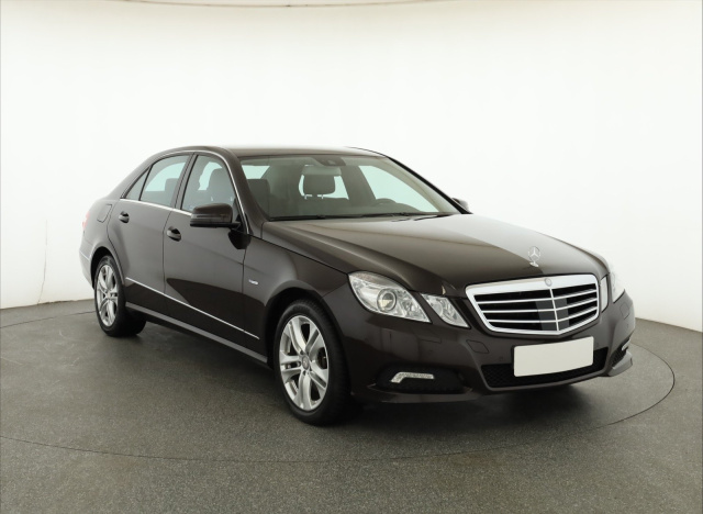 Mercedes-Benz E 2009