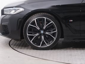 BMW 5 - 2021