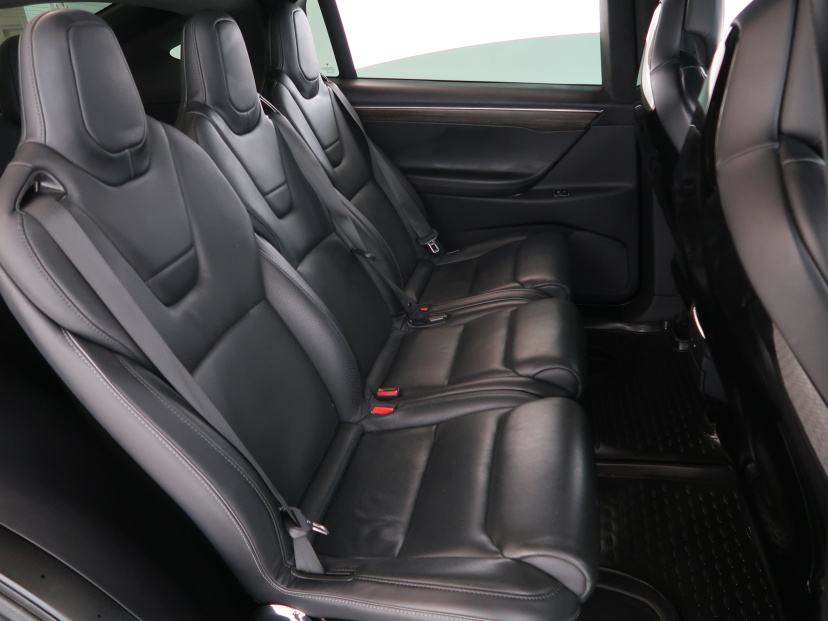 Tesla Model X, 2016