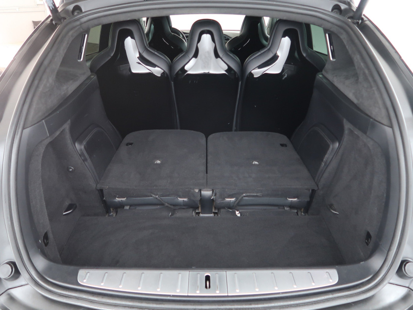 Tesla Model X, 2016