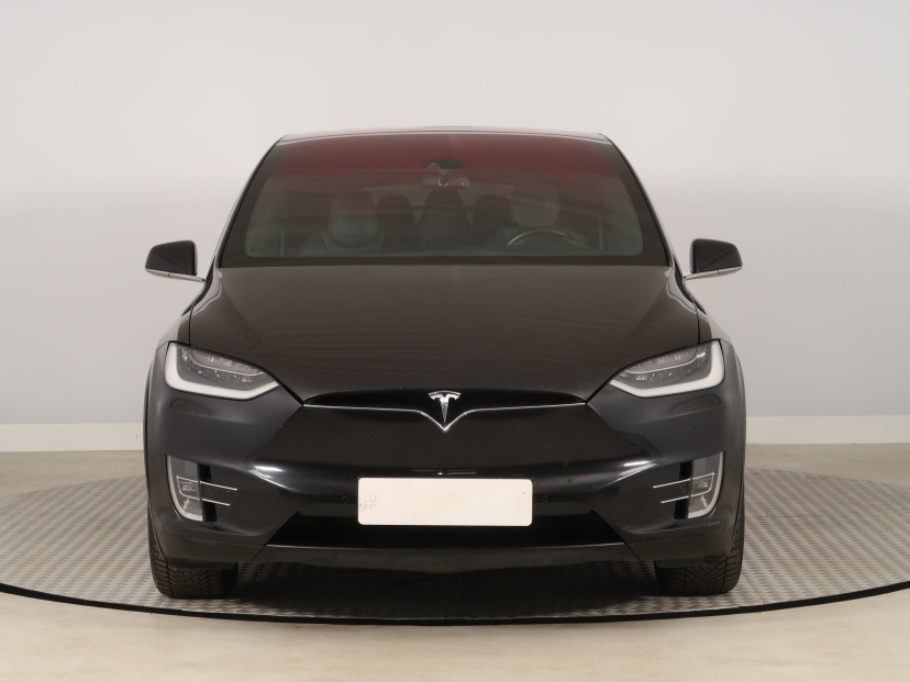 Tesla Model X, 2016