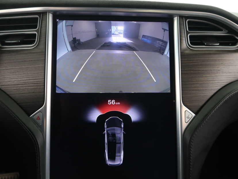Tesla Model X, 2016