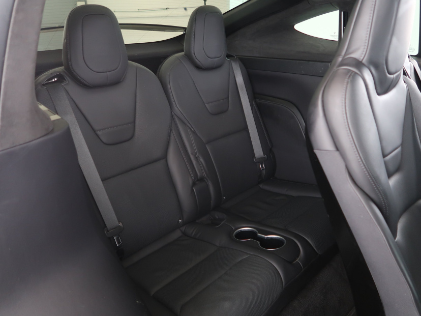 Tesla Model X, 2016