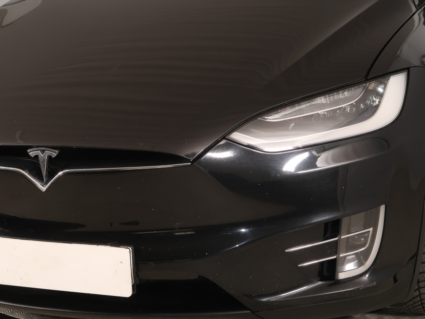 Tesla Model X, 2016