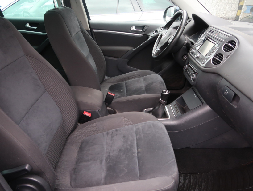 Volkswagen Tiguan, 2012