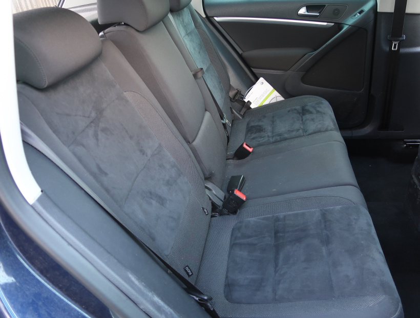 Volkswagen Tiguan, 2012