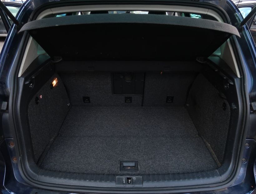 Volkswagen Tiguan, 2012
