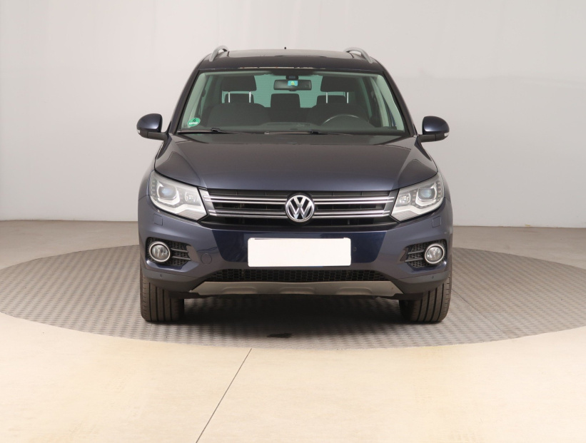 Volkswagen Tiguan, 2012