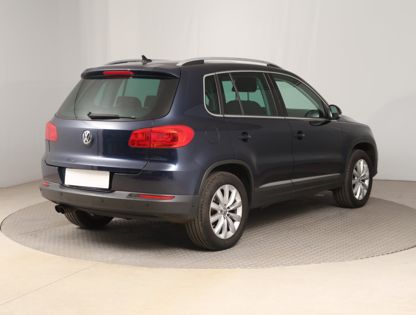 Volkswagen Tiguan, 2012