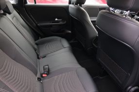 Mercedes-Benz GLA - 2024