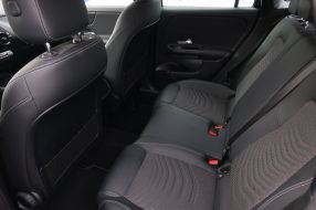 Mercedes-Benz GLA - 2024