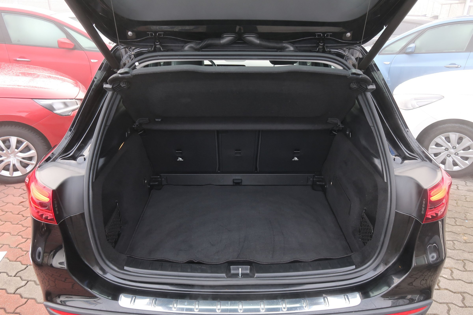 Mercedes-Benz GLA - 2024