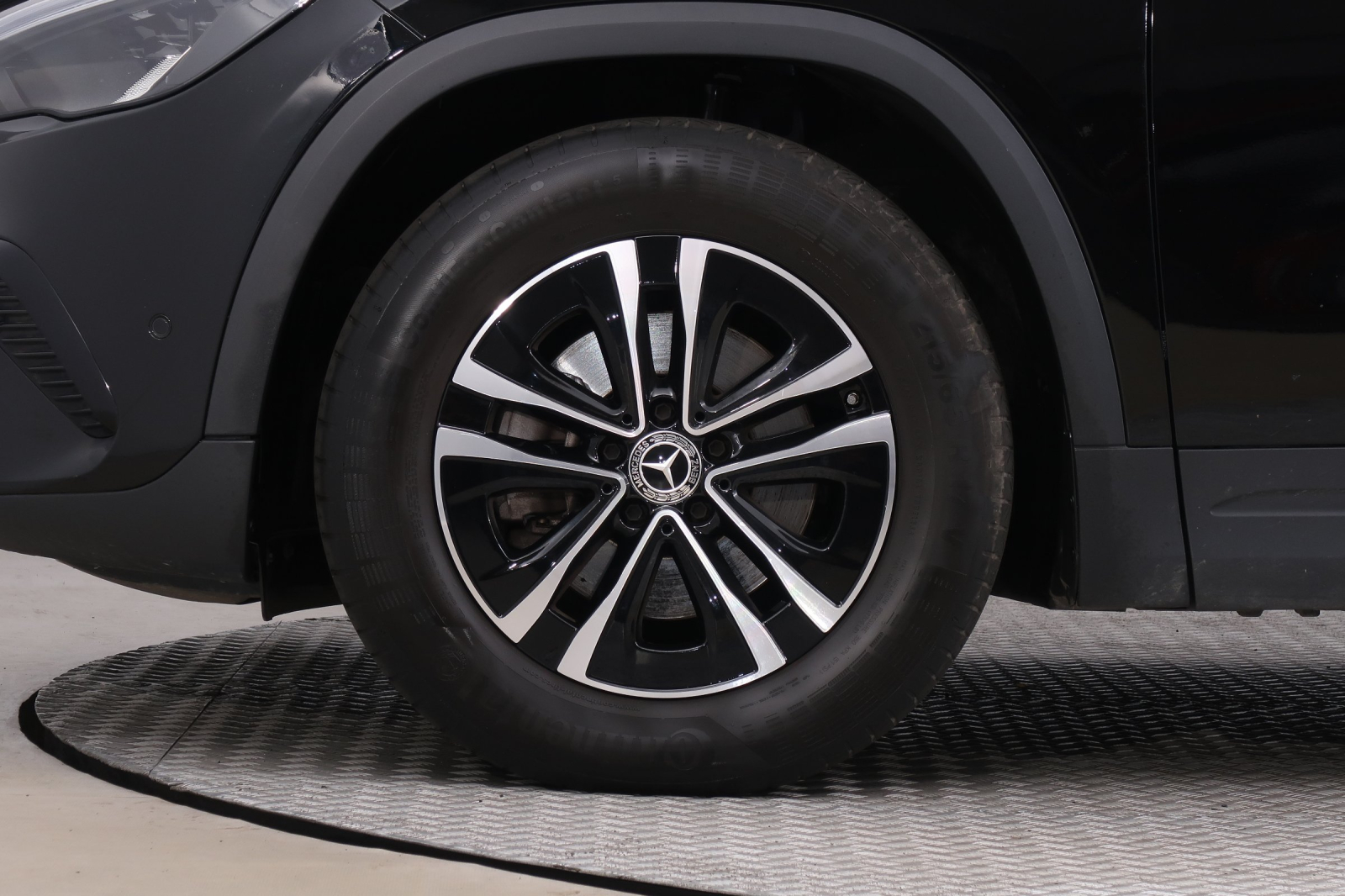 Mercedes-Benz GLA - 2024