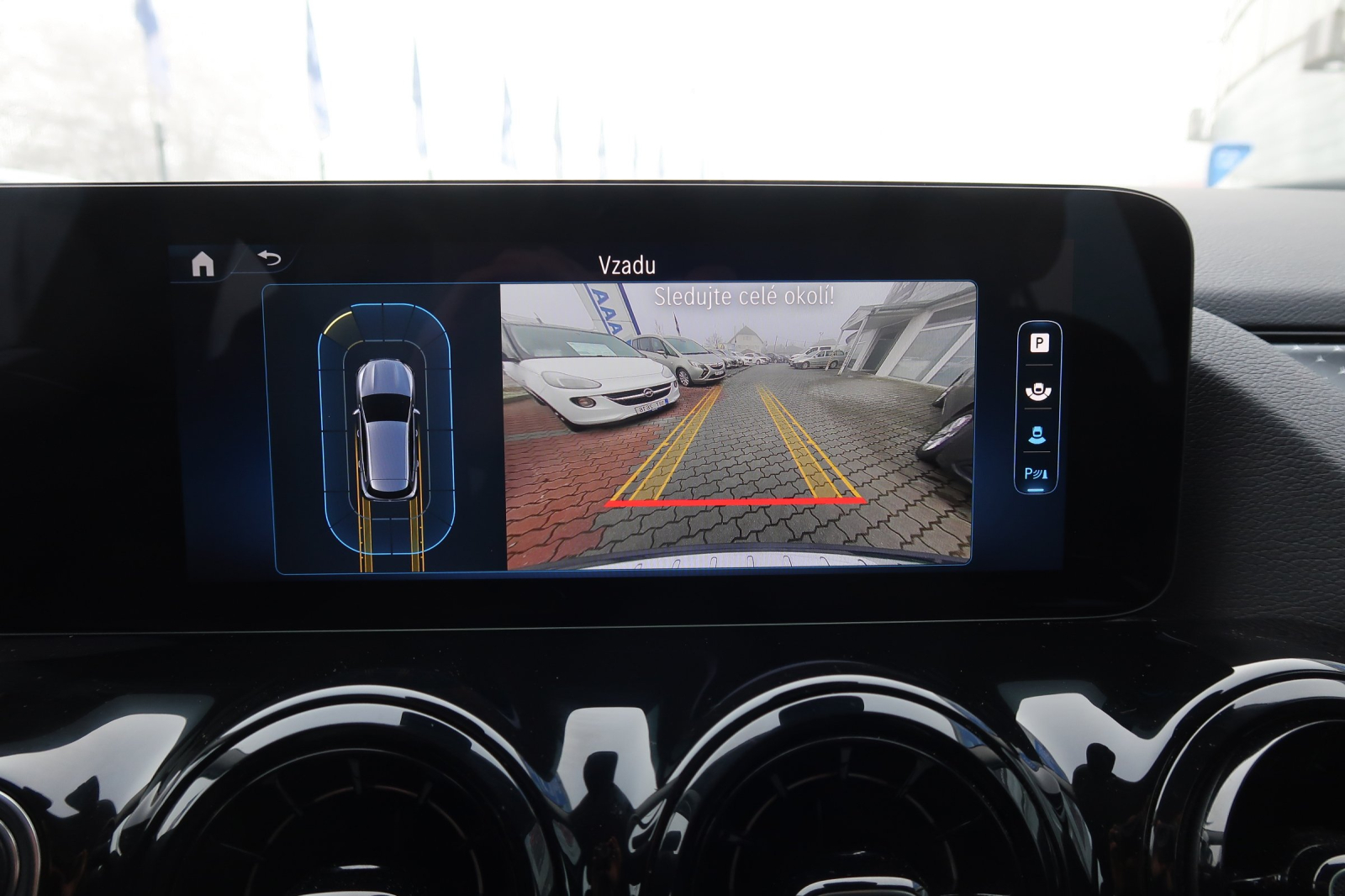 Mercedes-Benz GLA - 2024