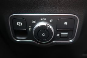 Mercedes-Benz GLA - 2024