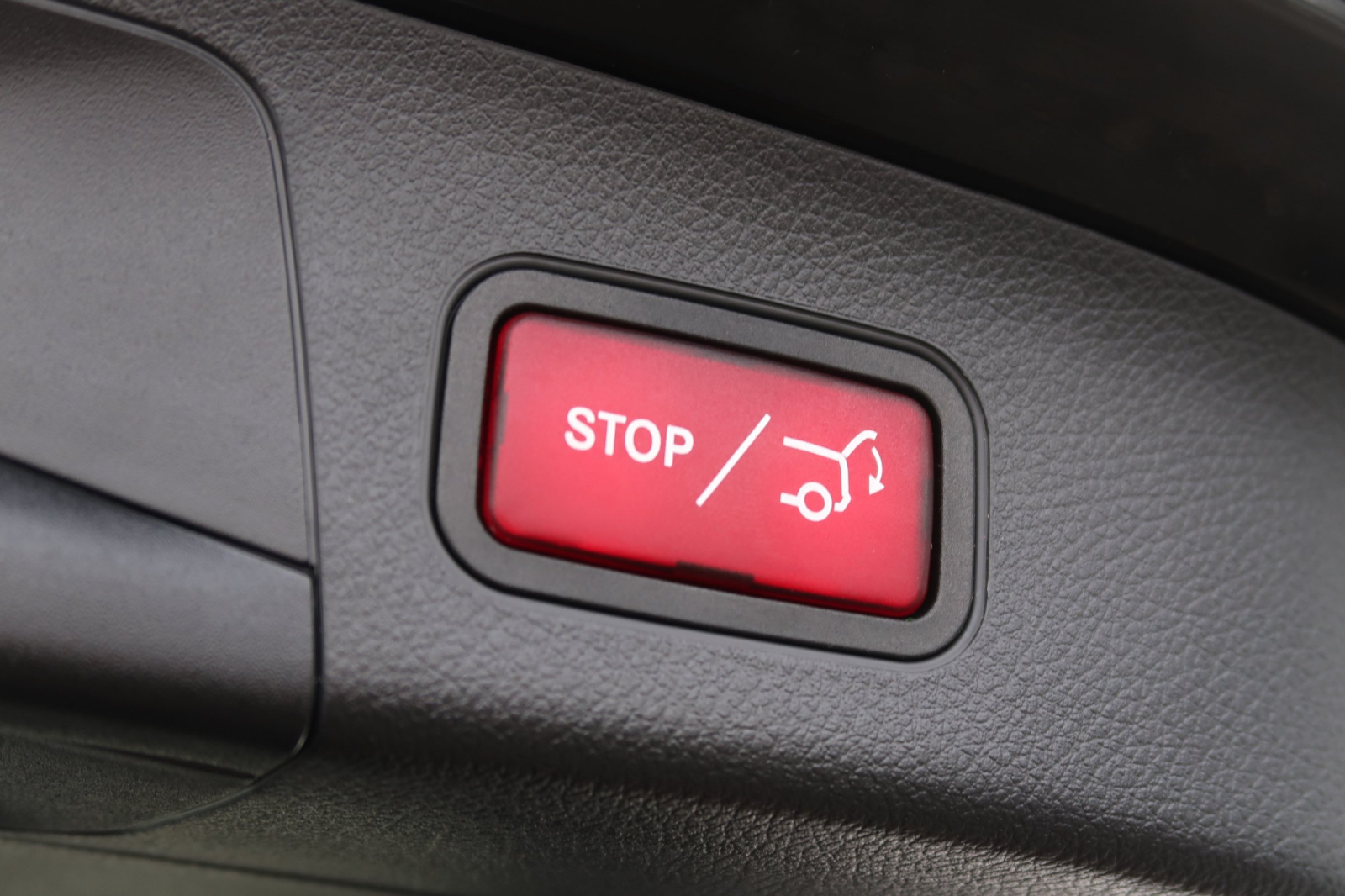 Mercedes-Benz GLA - 2024