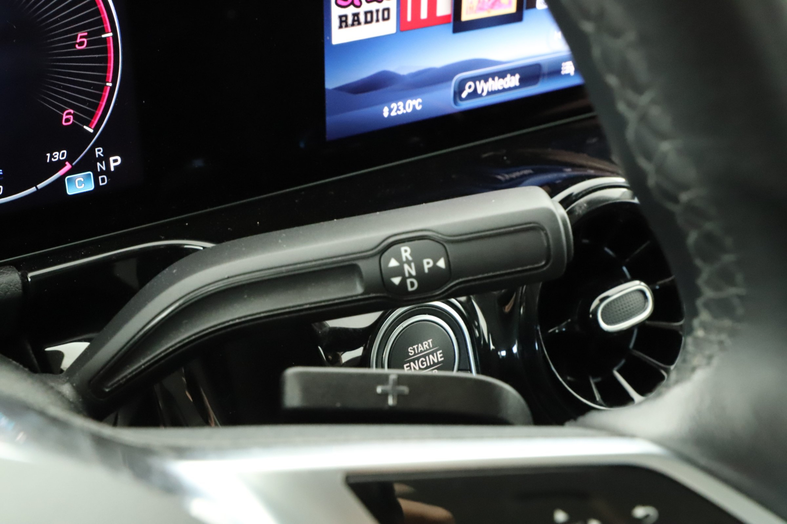 Mercedes-Benz GLA - 2024