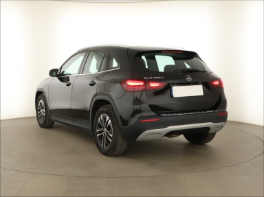 Mercedes-Benz GLA - 2024