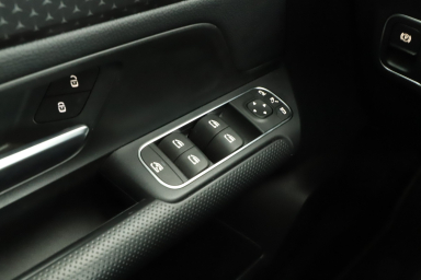 Mercedes-Benz GLA - 2024