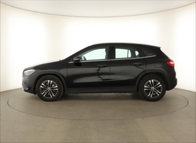 Mercedes-Benz GLA - 2024