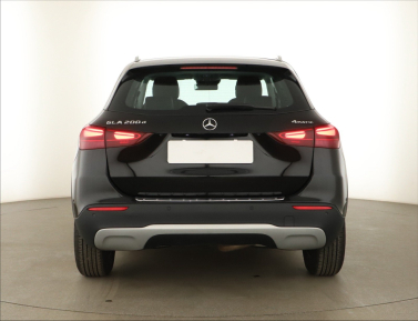 Mercedes-Benz GLA - 2024