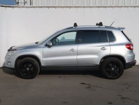 Volkswagen Tiguan - 2010