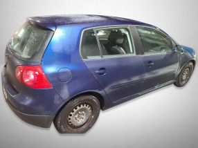 Volkswagen Golf - 2004