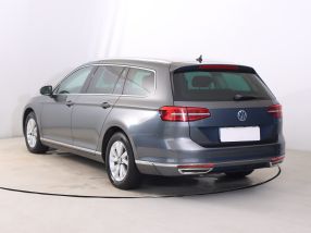 Volkswagen Passat - 2015