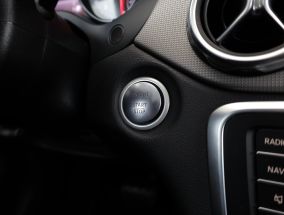 Mercedes-Benz GLA - 2019