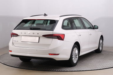 Škoda Octavia - 2021