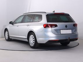 Volkswagen Passat - 2021