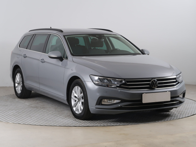 Volkswagen Passat 2022